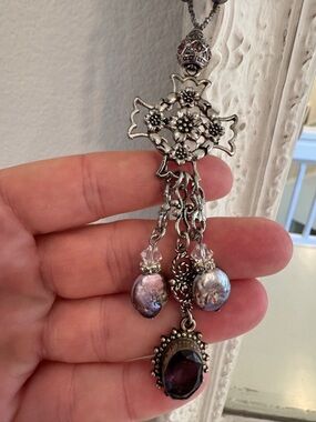 Artisan NWT “Gifts of Grace” Silver Floral Pendant Necklace Purple Pearls